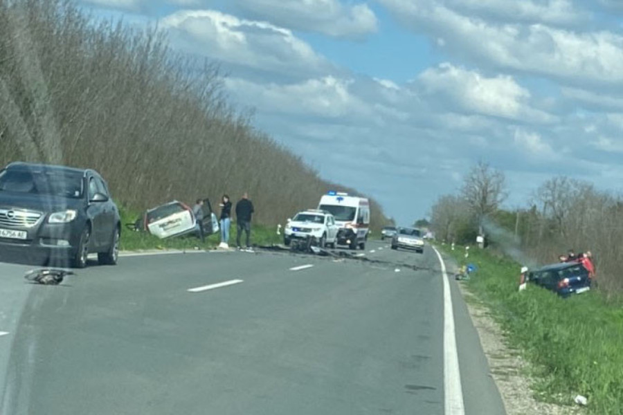 Težak udes kod Bečeja! Troje mrtvih! (FOTO)