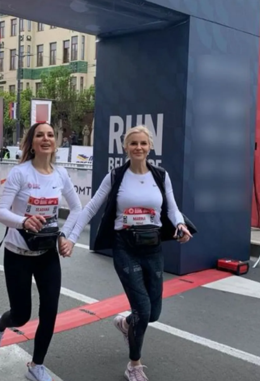 Poznata voditeljka trčala maraton: U šestoj deceniji izgleda nikad bolje, a evo ko joj je pravio društvo!