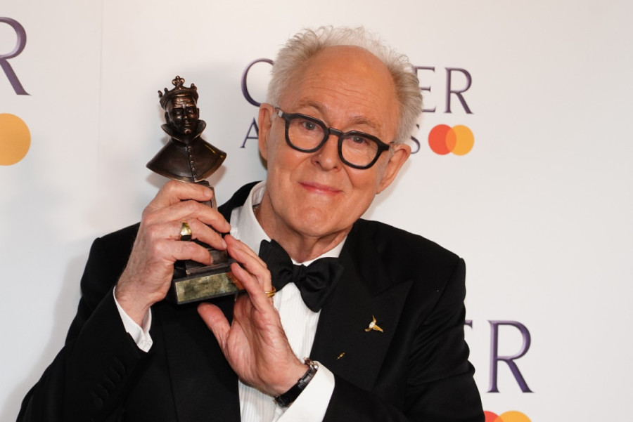 Oven Kuper ušao u istoriju: Zvezda "Adolescencije" najmlađi dobitnik Emi nagrade (FOTO/VIDEO)