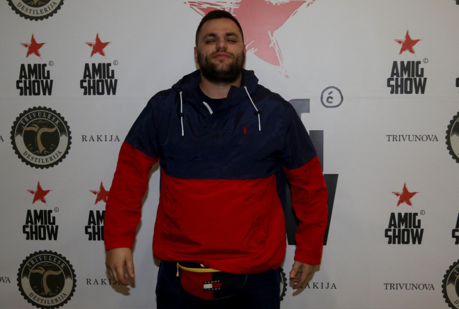 "Cobi mi je ukrao pesmu!" Vlasnik vanvremenskog hita udario na repera, pa spomenuo i tužbu