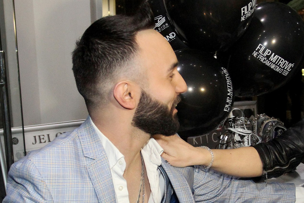 Naš pevač pio tablete za smirenje: "Bio sam anksiozan i plašio sam se ljudi!"