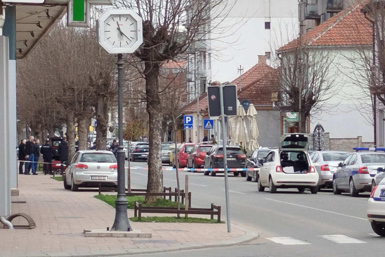 Preminuo muškarac iz Kosjerića! Oteo policajki pištolj na ulici, pa pucao u sebe (FOTO)