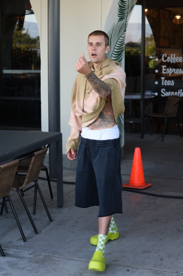 "Džastine ostavi drogu, molimo se za tebe!" Fanovi zabrinuti zbog Biberove poslednje objave (FOTO)