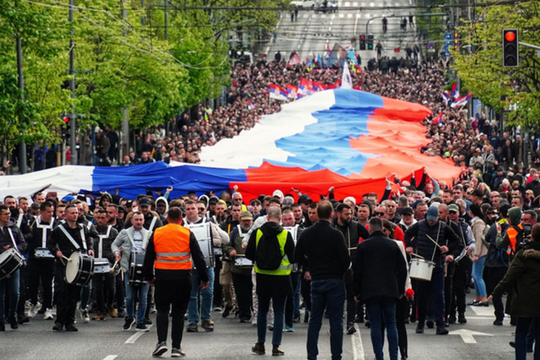 Jaka poruka Adrijane Mesarović pred današnji skup: Nećete nam uništiti otadžbinu (FOTO)