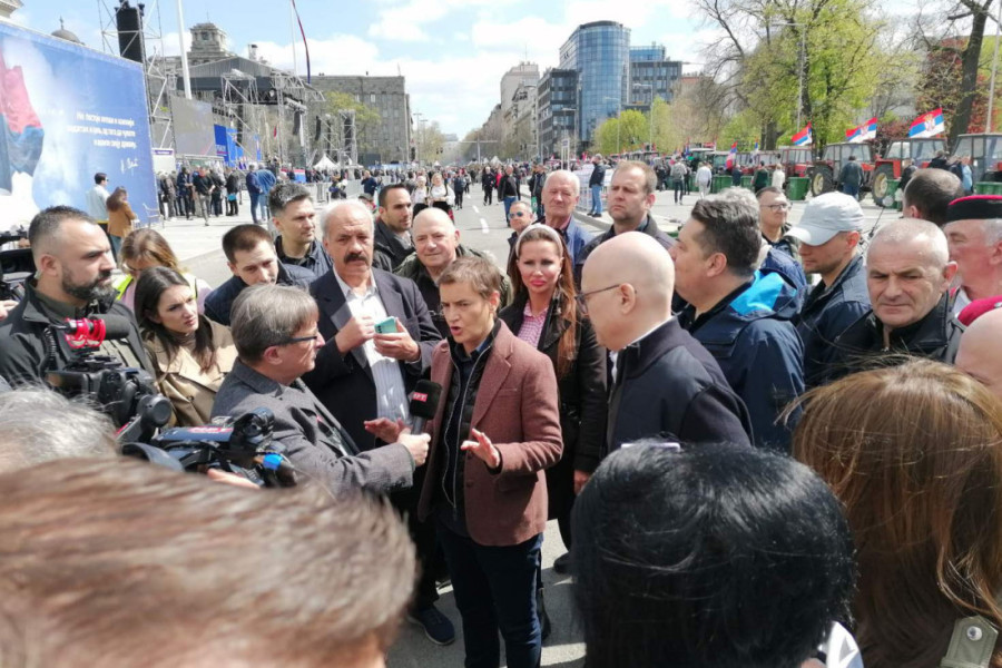 Na veliki skup u centru Beograda stigli Vučević i Stevandić! Evo šta su im poručili građani (FOTO/VIDEO)