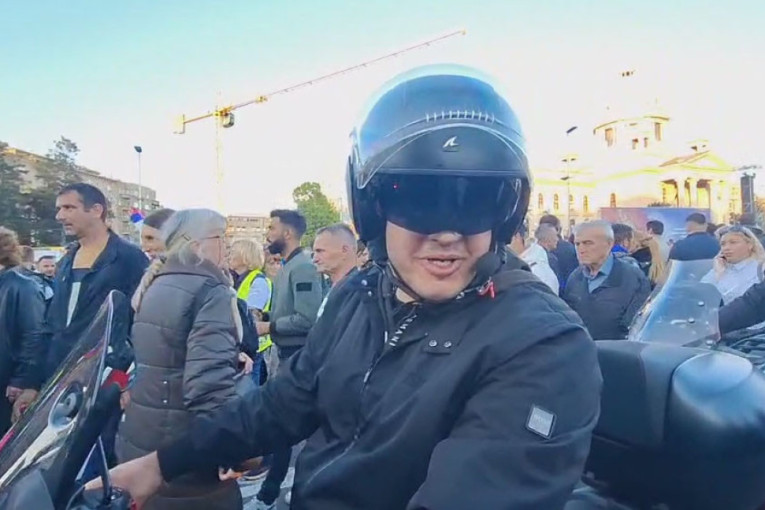 Nisu svi bajkeri isti! Milan za 24sedam objasnio zbog čega je došao na svenarodni skup! (VIDEO)