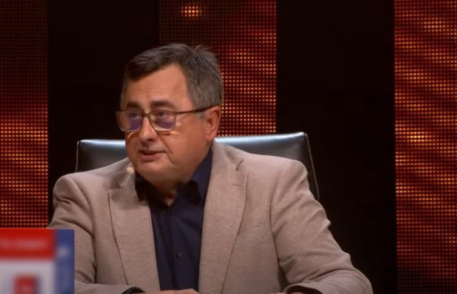 Takmičarka se srušila na sceni "Zvezda Granda": Odmah joj pritekli u pomoć (FOTO)