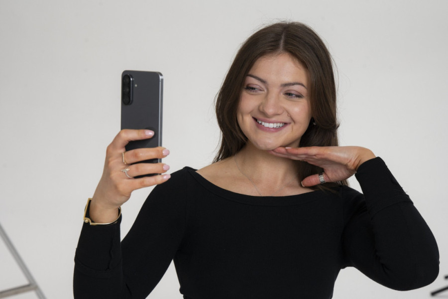 "Smorena devojka u klubu": Sedam godina kasnije učesnici čuvenog mima otkrivaju istinu (FOTO)