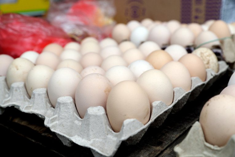 Cene hrane ne staju ni u EU: jaja za četvrtinu skuplja, srećom krompir jeftiniji