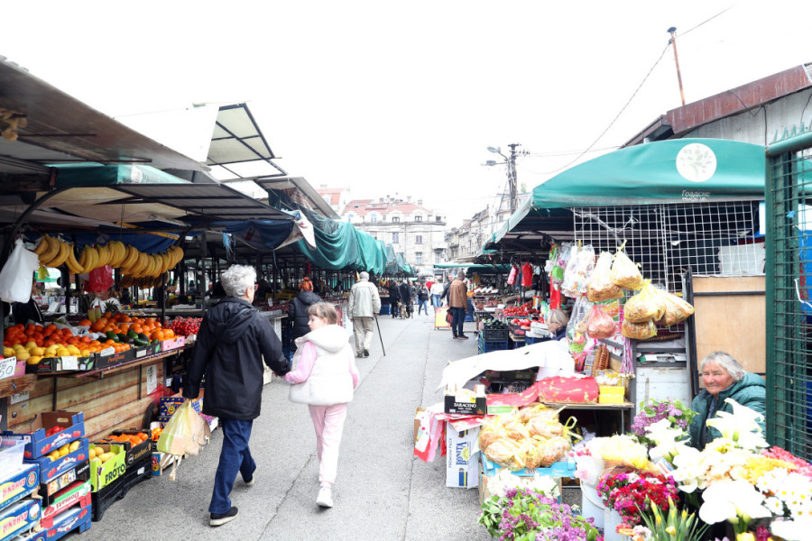 Doček stiže, a radno vreme se menja: Evo kako će raditi marketi, pijace, apoteke...