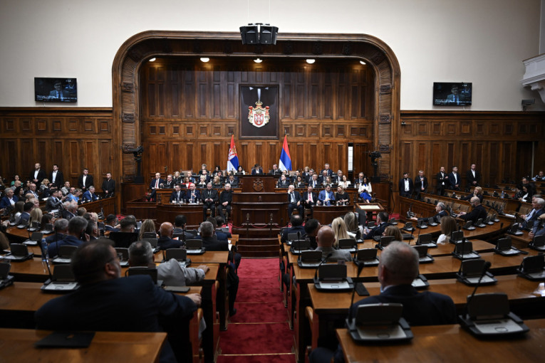 Nastavljena rasprava u Skupštini Srbije