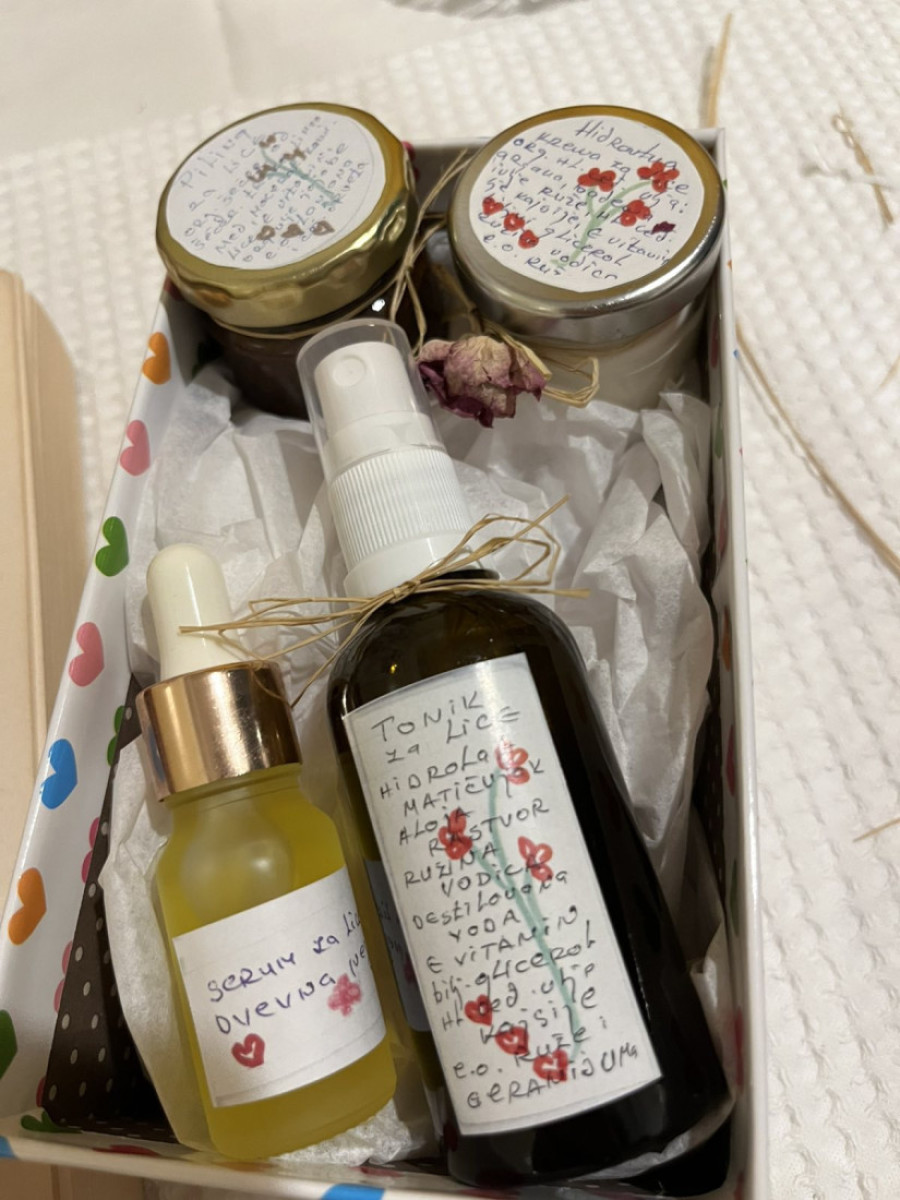 Aromakozmetičarka Gordana Gajić za 24sedam: Eterična ulja su duša biljke, a ručno rađena kozmetika je spona između prirode i čoveka