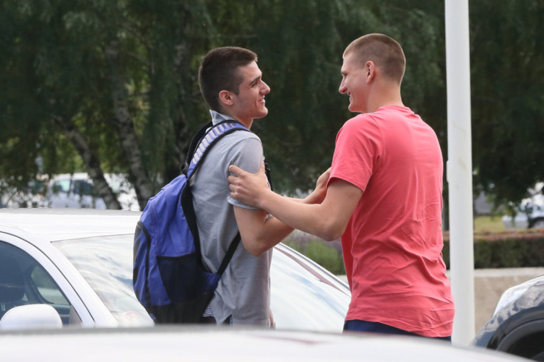 Jokić nas je nagrdio, pa me pitao da li znam ko je! Bivši kapiten Partizana otkrio kako je upoznao najboljeg košarkaša današnjice! (VIDEO)