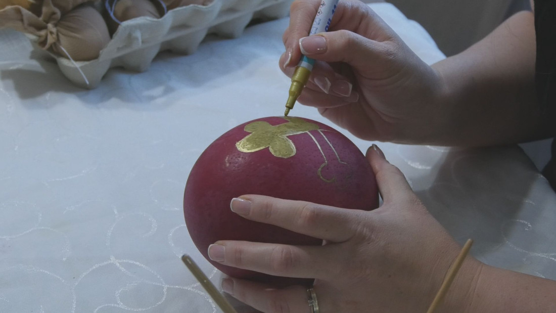 Senzacija u domu porodice Nikolić iz Čačka: Za Vaskrs ofarbali jaje teško čak tri kilograma