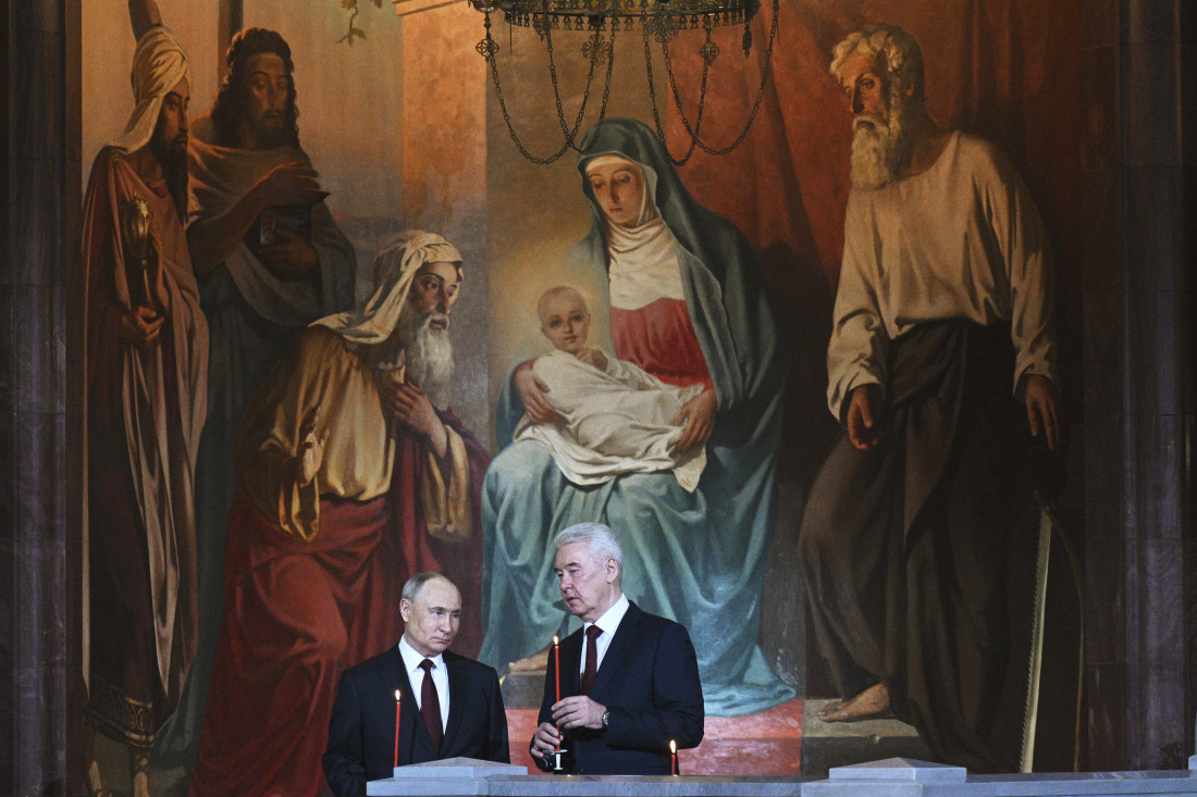 Putin na uskršnjoj liturgiji: "Hristos je vaskrsao" (FOTO)