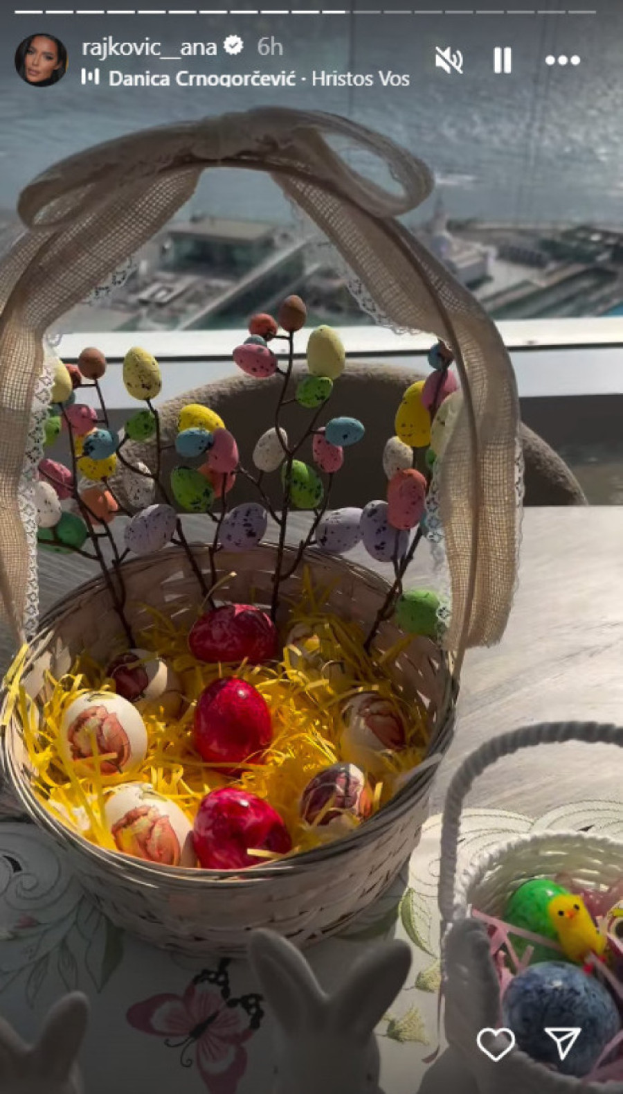 Ana i Predrag Rajković dočekali Uskrs u Emiratima: Ona pokazala kakva je domaćica (FOTO)