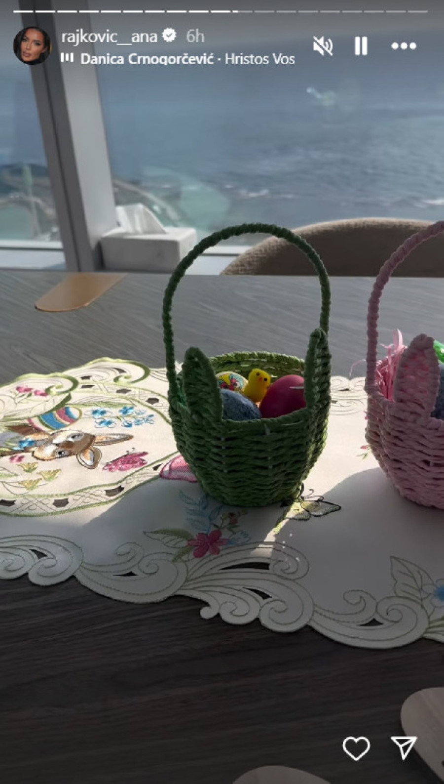 Ana i Predrag Rajković dočekali Uskrs u Emiratima: Ona pokazala kakva je domaćica (FOTO)