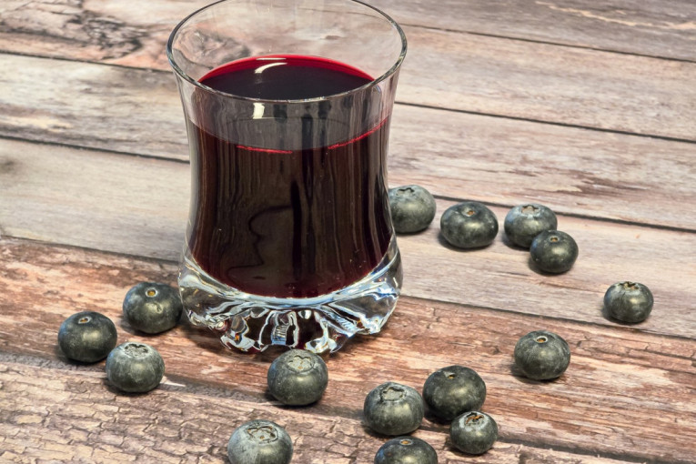 Lekari sve češće preporučuju ovu voćku: Zamenite jutarnju kafu i smanjite holesterol na prirodan način