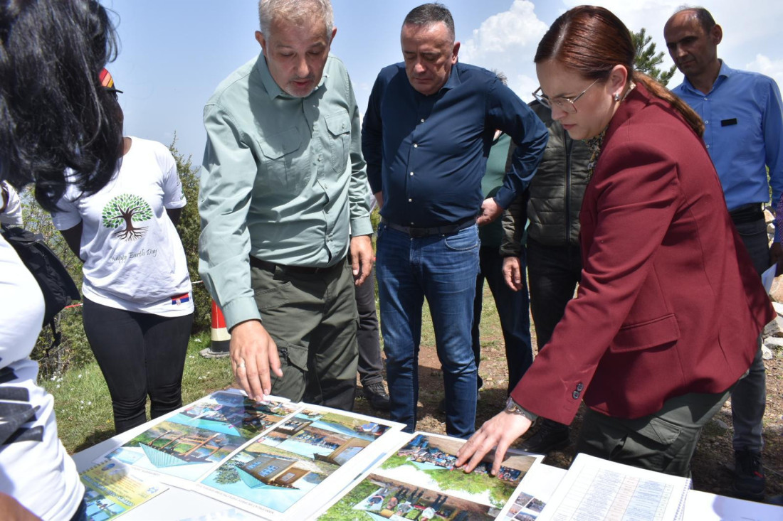 Ministarka Pavkov obeležila Dan planete Zemlje akcijom sadnje na teritoriji PIO „Stolovi“