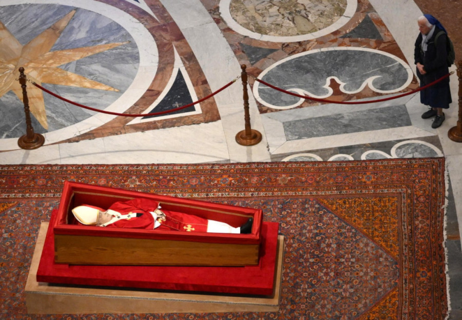 Prizori koji su obeležili godinu za nama: Ovo su najupečatljivije fotografije 2025.