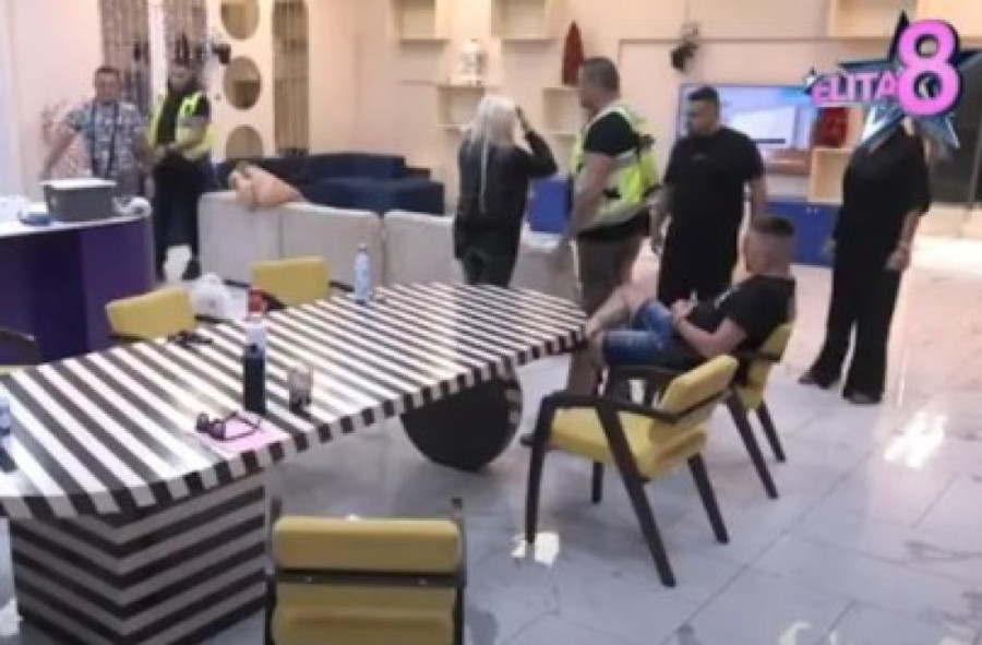 Prekid programa u "Eliti 8": Dvojica iz obezbeđenja drže Gastoza kako bi ga obuzdali! (FOTO)