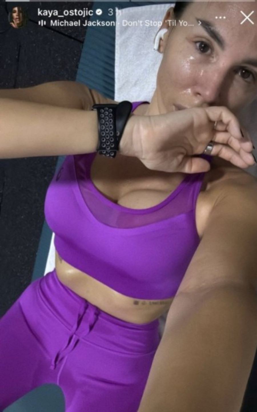 Znojava i bez trunke šminke: Kaja Ostojić neprepoznatljiva, izbacila grudi u prvi plan!
