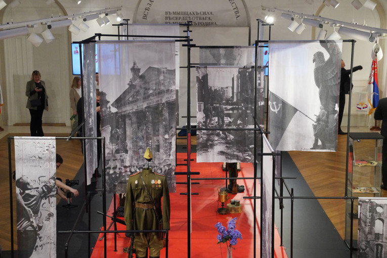 Izložba "Kod pobede: Staljingrad" svečano otvorena u Ruskom domu (FOTO/VIDEO)