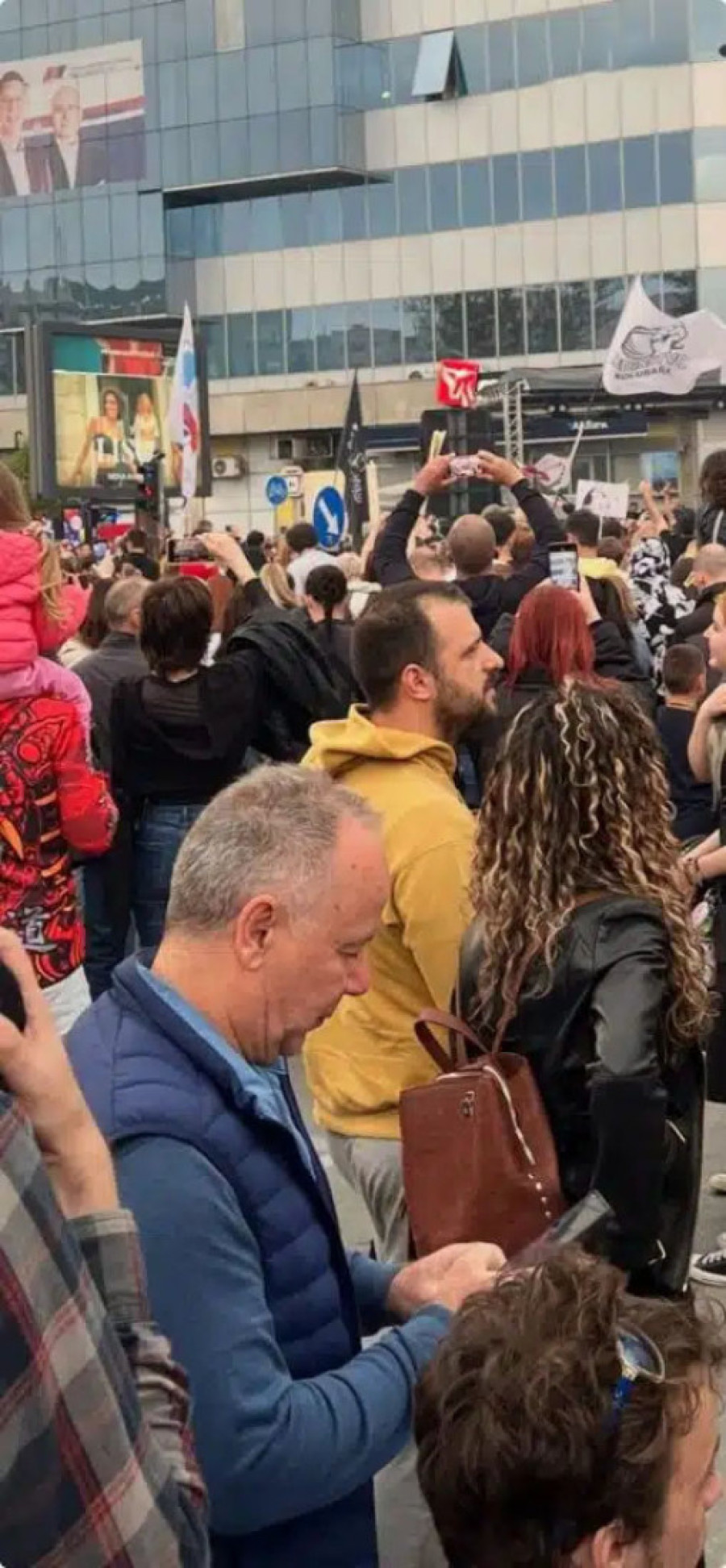 Novosadski srednjoškolci malo starije dobi (FOTO)