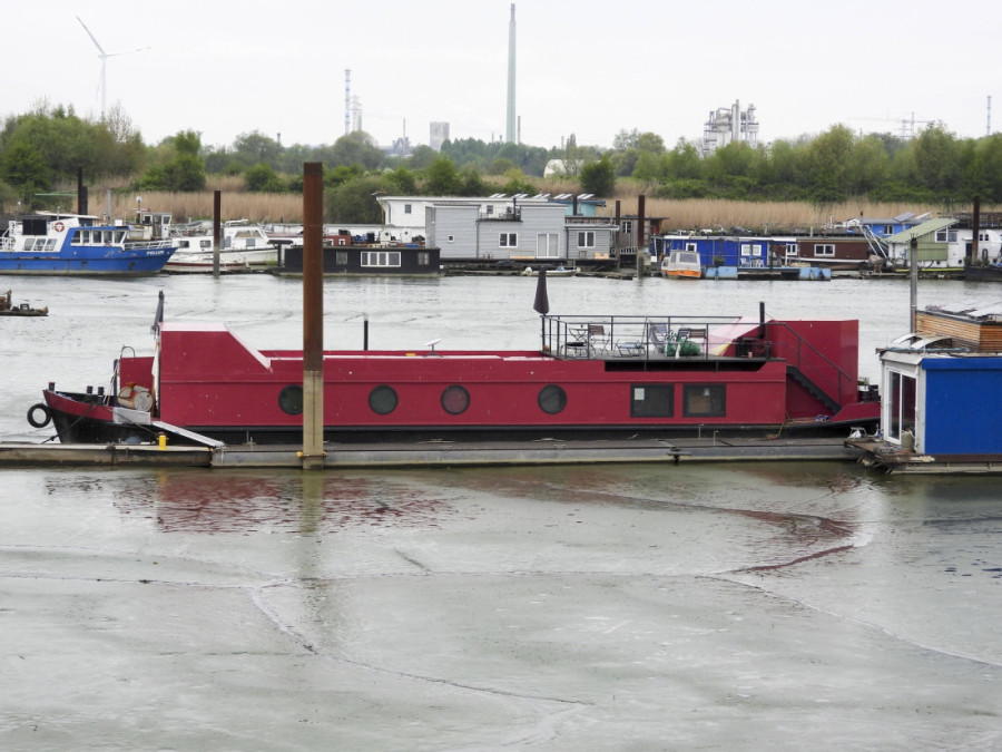 Ubijena poznata književnica! Telo pronađeno na brodu, policija utvrdila jedno
