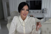 "Brat mi je nudio pare da ne uđem u rijaliti" Stanija čupala kosu: Egzibicionista sam!