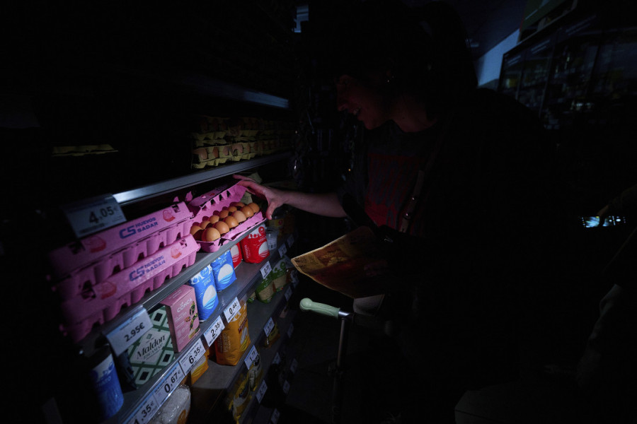 Šta nas je naučilo iskustvo Španije i Portugalije: Ovih 5 stvari morate imati u slučaju nestanka struje (ANKETA/GRAFIKA)