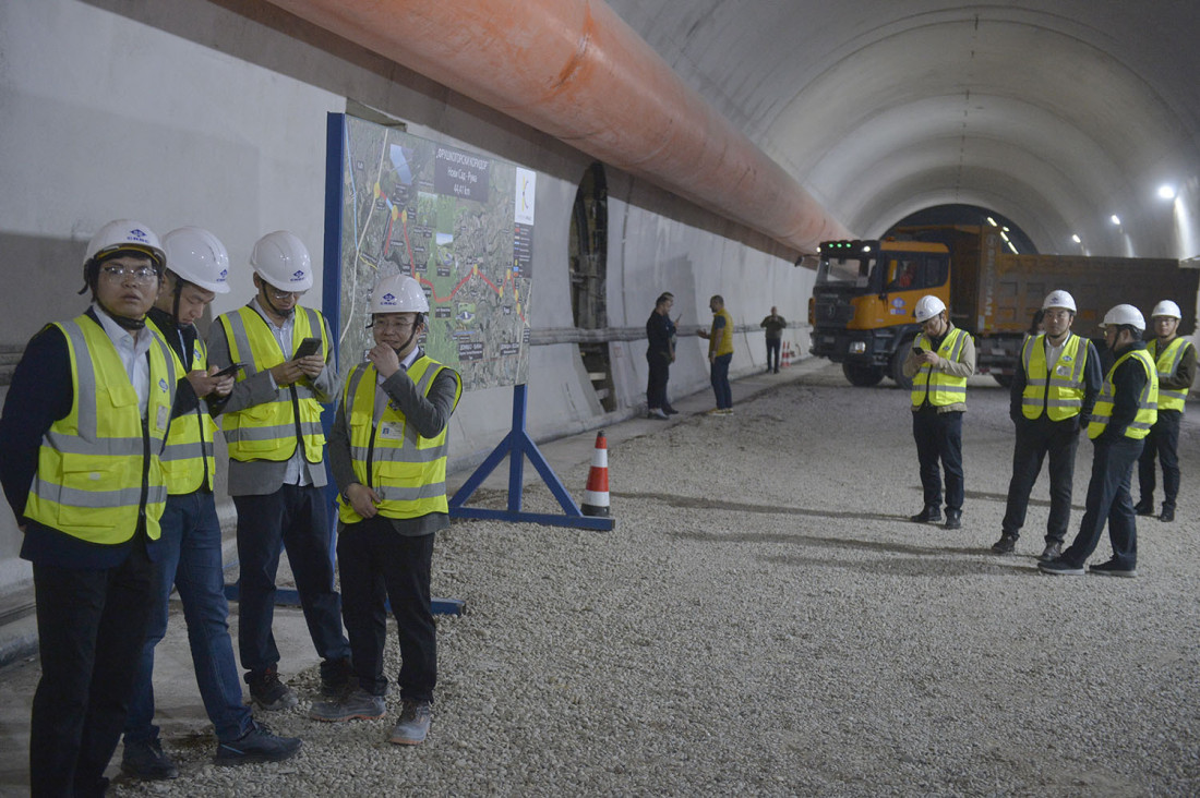 Vučić na Fruškogorskom koridoru, obišao "Iriški venac": Ovo će biti najduži i najveći tunel u Srbiji (FOTO/VIDEO)