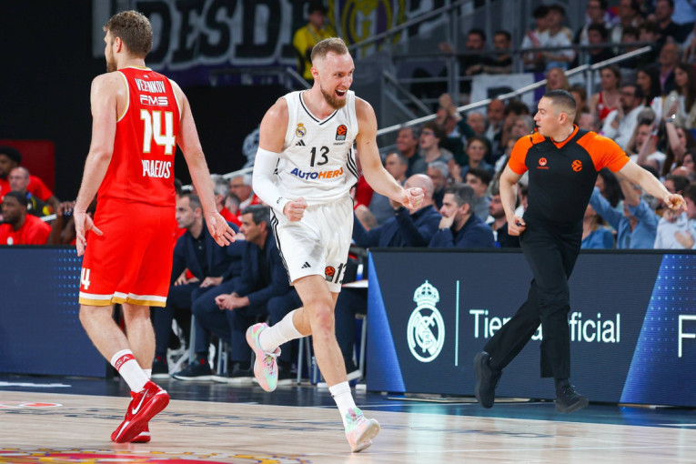 Otkriveno je zašto Dubai nosi crno-bele dresove! Razlog je prilično banalan!