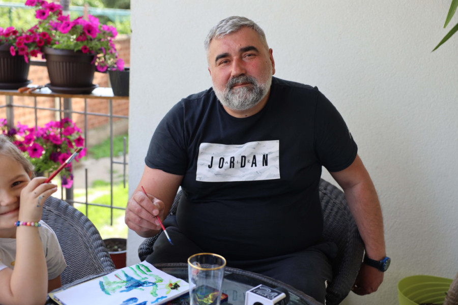 Komšije otkrivaju detalje o pevaču Radetu Joroviću: "Dobar je i suprug i otac i deda"