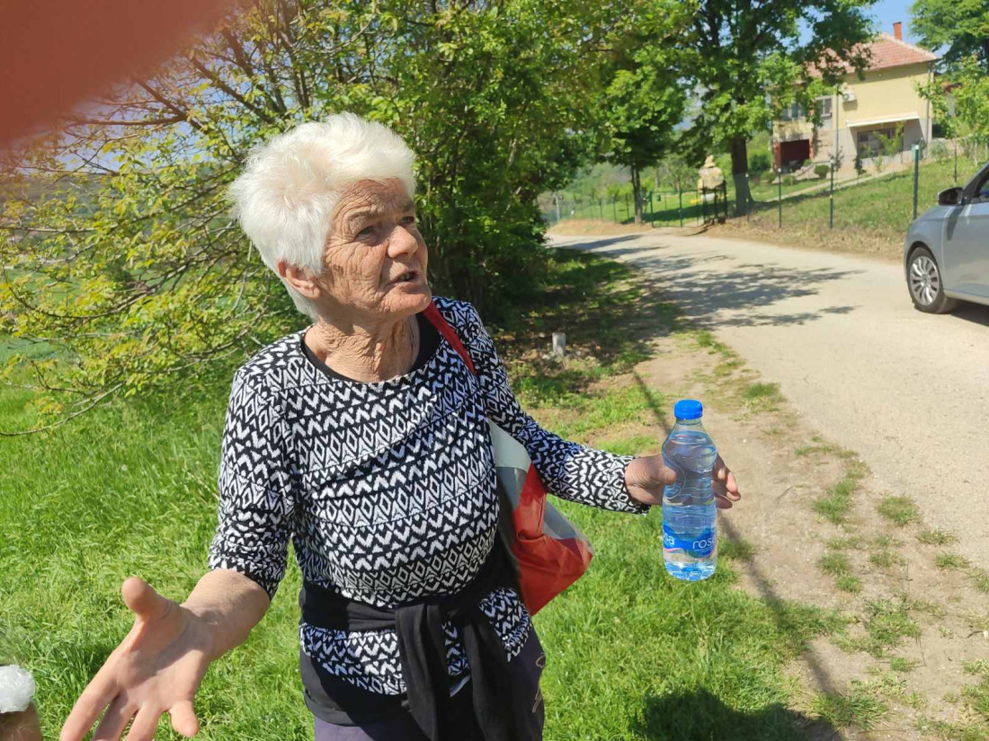 Svi su bili mrtvi, a Nada krvava! Radmila svedok četiri smrti kod Topole (FOTO)