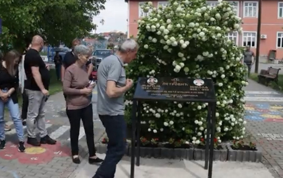 "Ubili su nam decu, a niko nije odgovarao": Sećanje na Mariju i Nikolu iz Lužana, tog kobnog dana su bili u autobusu Niš ekspresa