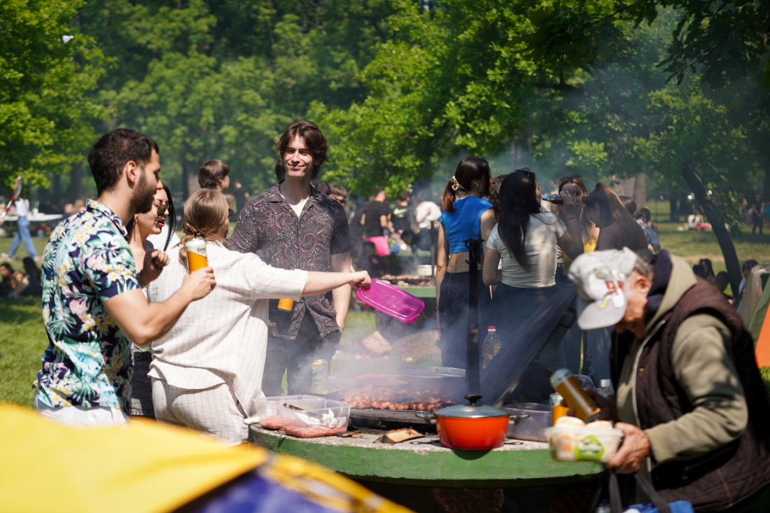 Ako ste se prejedali preko praznika, evo šta lekari preporučuju da izbegavate a šta da jedete da "očistite" organizam