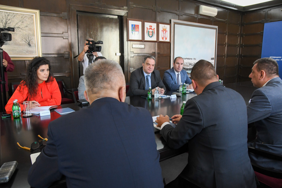 Ministar prosvete razgovarao o stanju školstva u Vojvodini: Pravo dece na kvalitetno obrazovanje u središtu svih naših aktivnosti