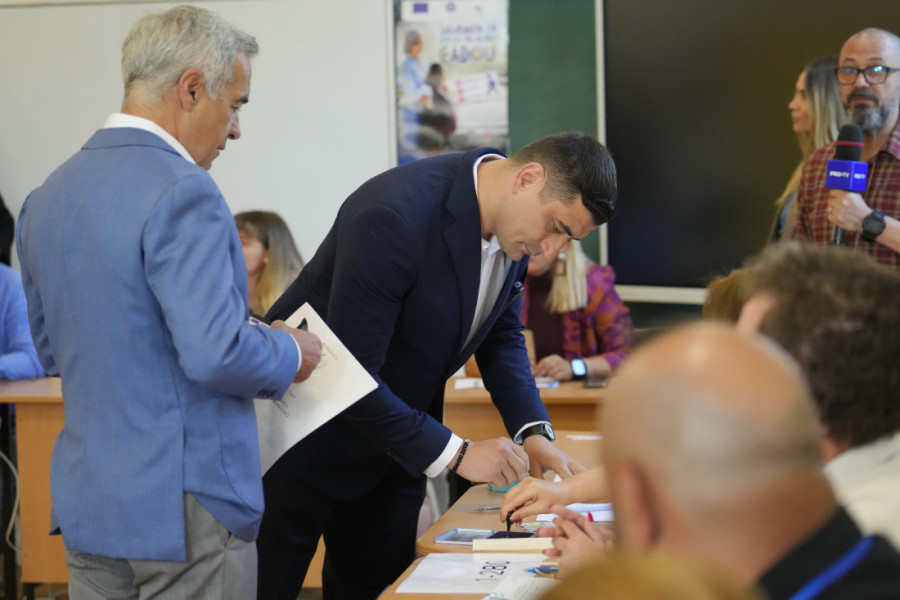 Dijaspora već glasala: Otvorena birališta u Rumuniji za ponovljene predsedničke izbore