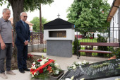 Da se nikad ne zaboravi: Zvezda odala počast žrtvama masakra u Duboni i Malom Orašju!