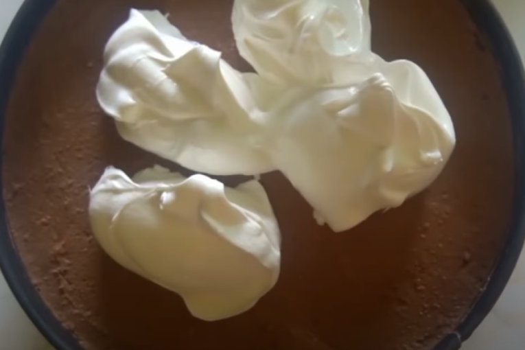 Recept dana: Neodoljiva pesak torta sa čokoladom je savršena za svaku priliku, gosti će se oduševiti