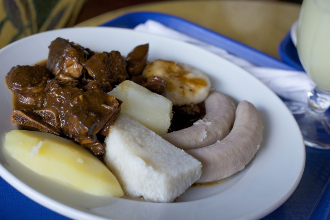 Put u srce Kariba: Ostrvo gde se prošlost i hedonizam sudaraju na najlepšim plažama