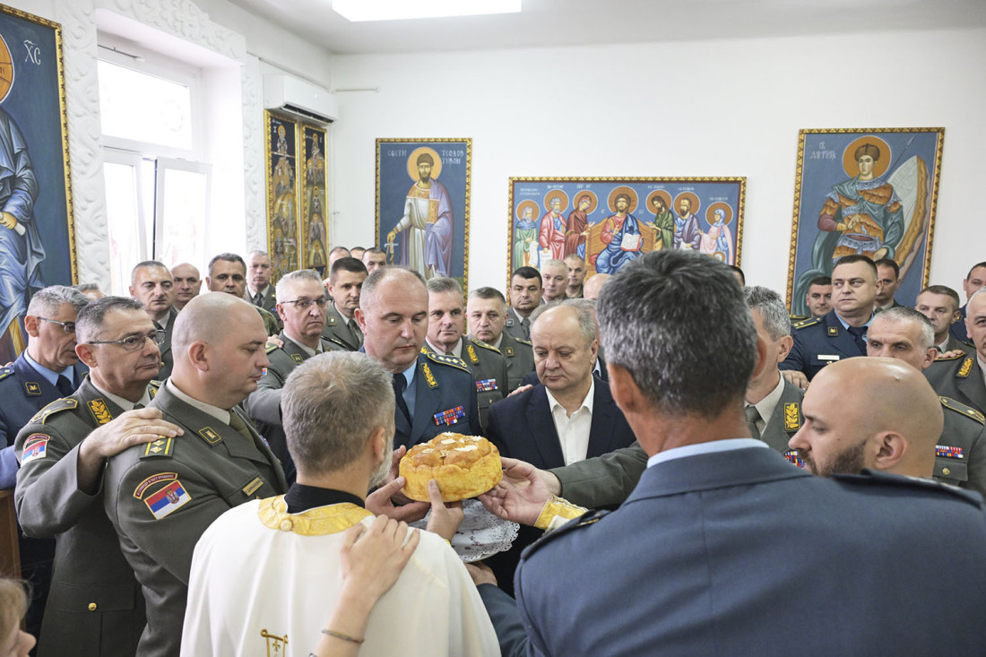 Đurđevdan svečano obeležen: Generalštab Vojske Srbije proslavio krsnu slavu u kasarni „Banjica 2“ (FOTO)