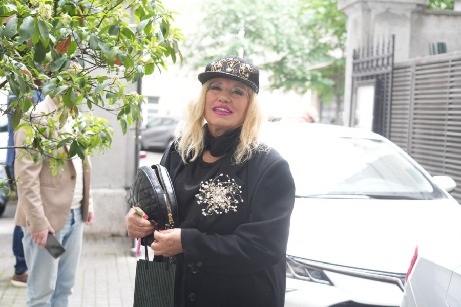 Nada Topčagić odbrusila kolegama: Piju u litrama konjak, a ja pijandura?! Pomenula i Cecu!