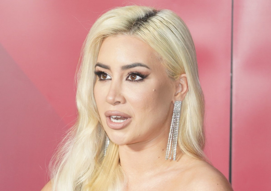 Drama srpske pevačice, ponovo je na meti napadača!