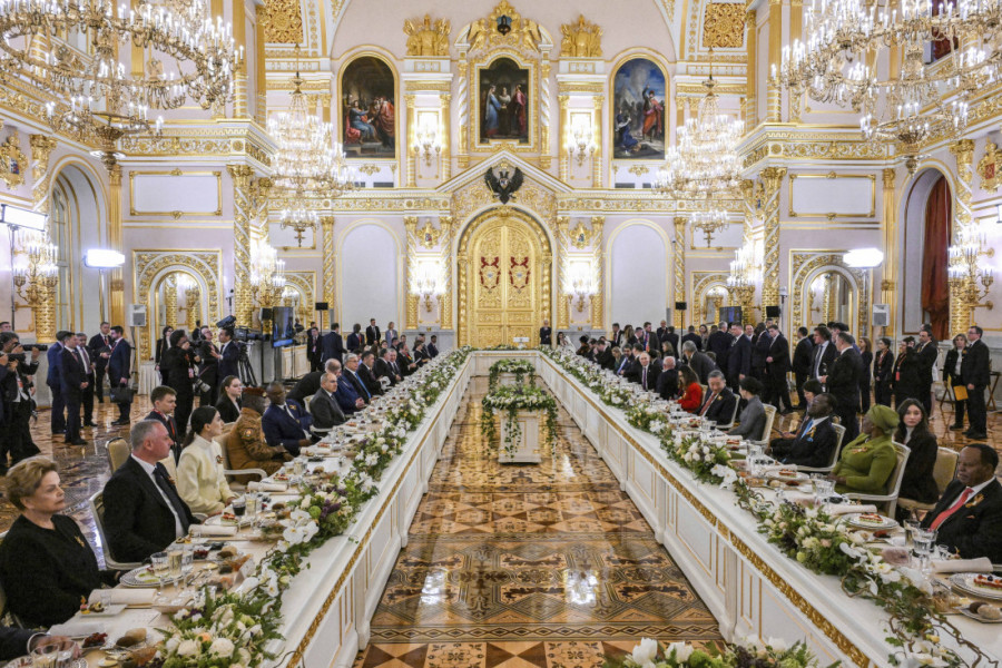 Recept za salatu sa rakovima i jagodama - osvežavajuće predjelo kojim su politički lideri u Kremlju započeli diplomatski banket