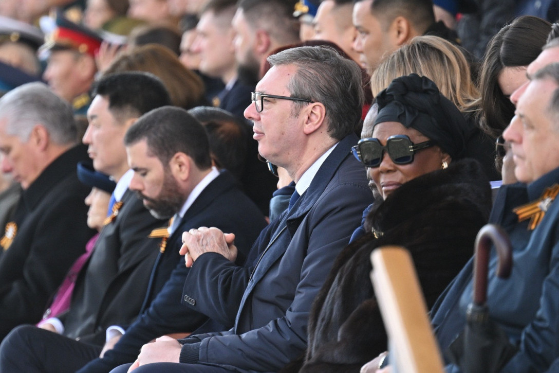 Vučić stigao na Paradu pobede!