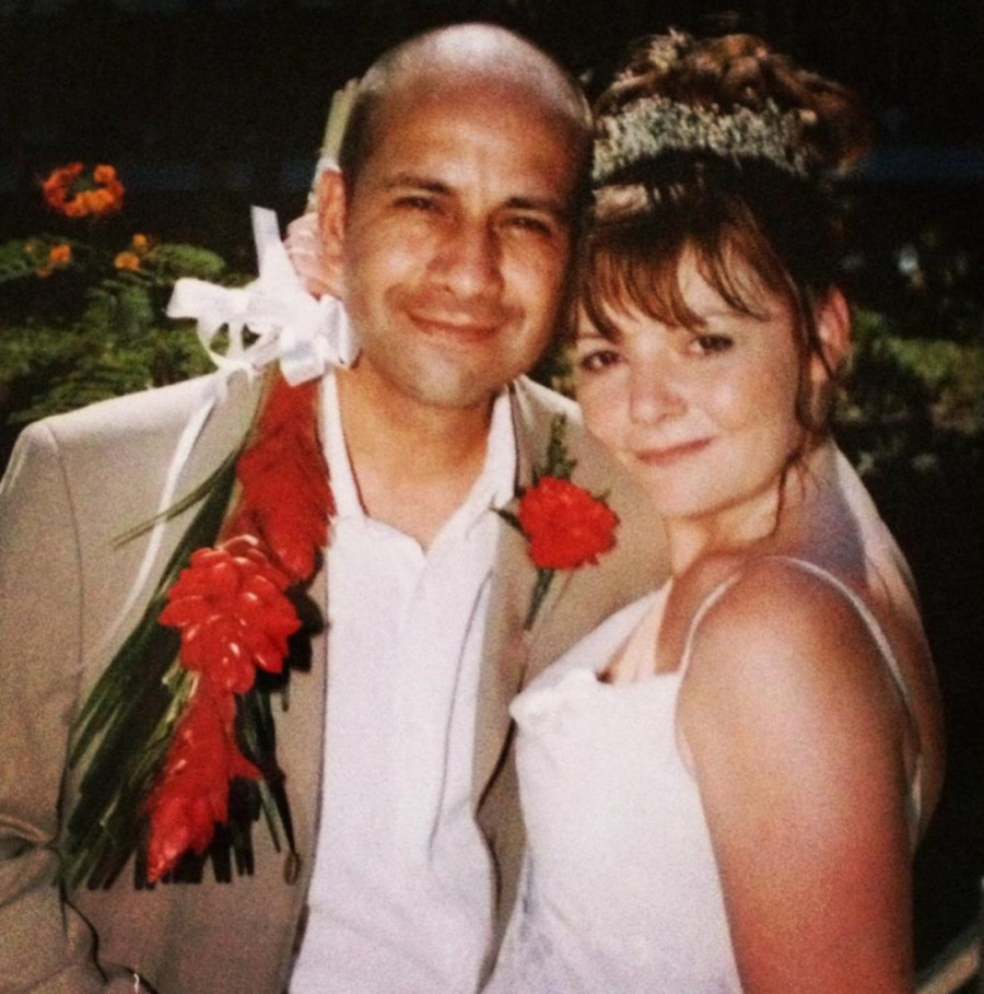 Trojka sa onog sveta: Udovica šokirala priznanjem o strastvenoj noći sa ženom i duhom svog muža (FOTO)