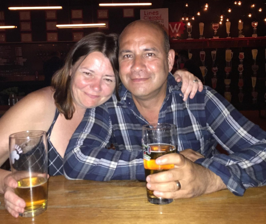 Trojka sa onog sveta: Udovica šokirala priznanjem o strastvenoj noći sa ženom i duhom svog muža (FOTO)