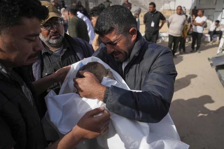 Pokolj u Gazi: Palestinci broje mrtve - bolnice preplavljene telima!